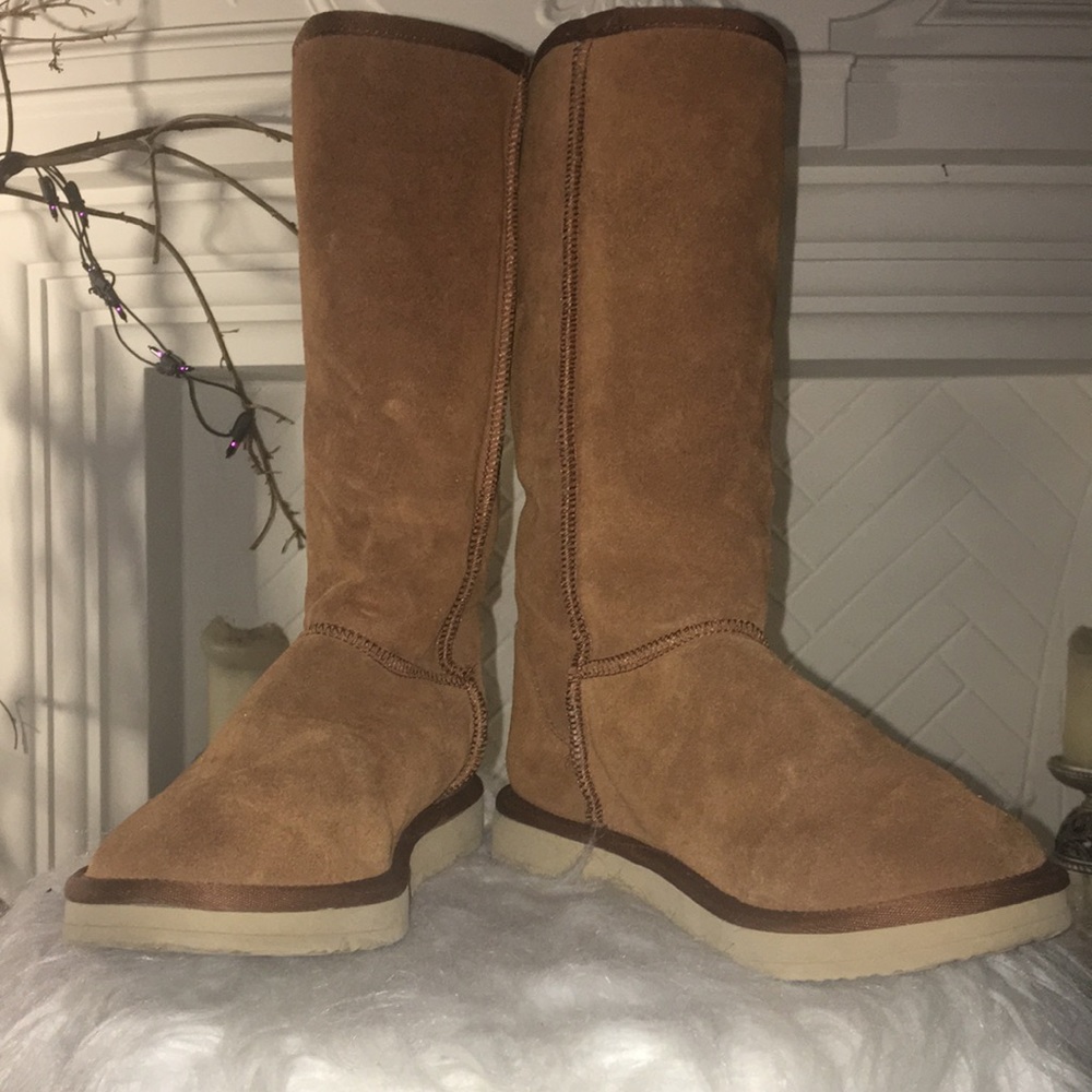 Tall Winter Boot - Picture 2 of 7